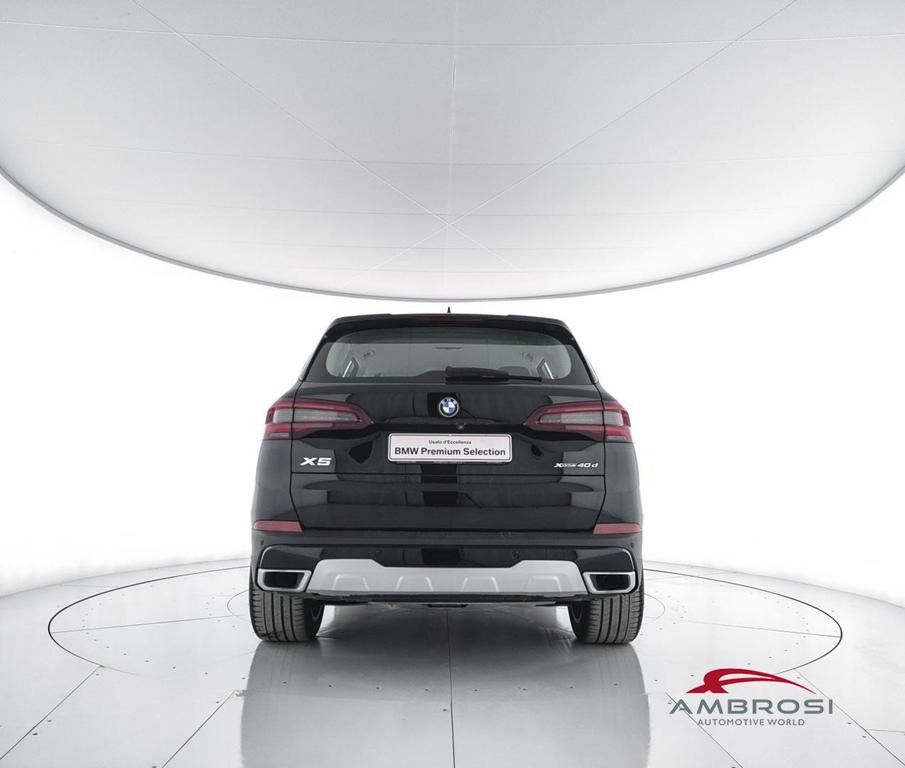 BMW X5 xdrive40d mhev 48V Msport auto
