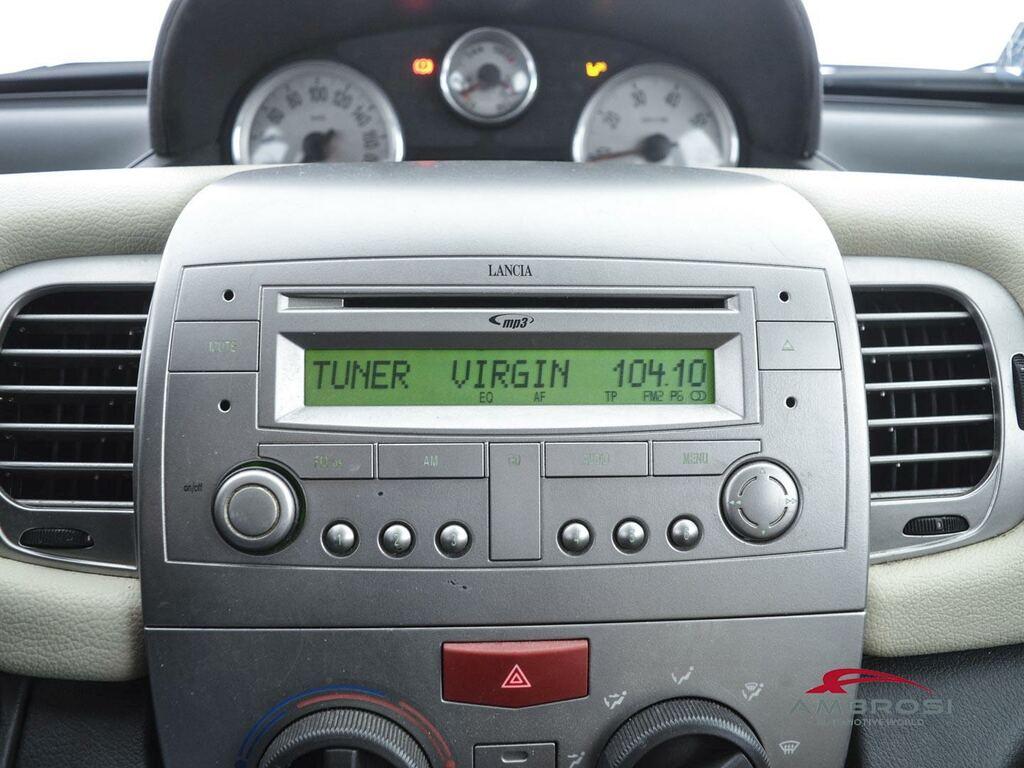 Lancia Ypsilon 1.3 mjt 16v Oro Giallo 90cv