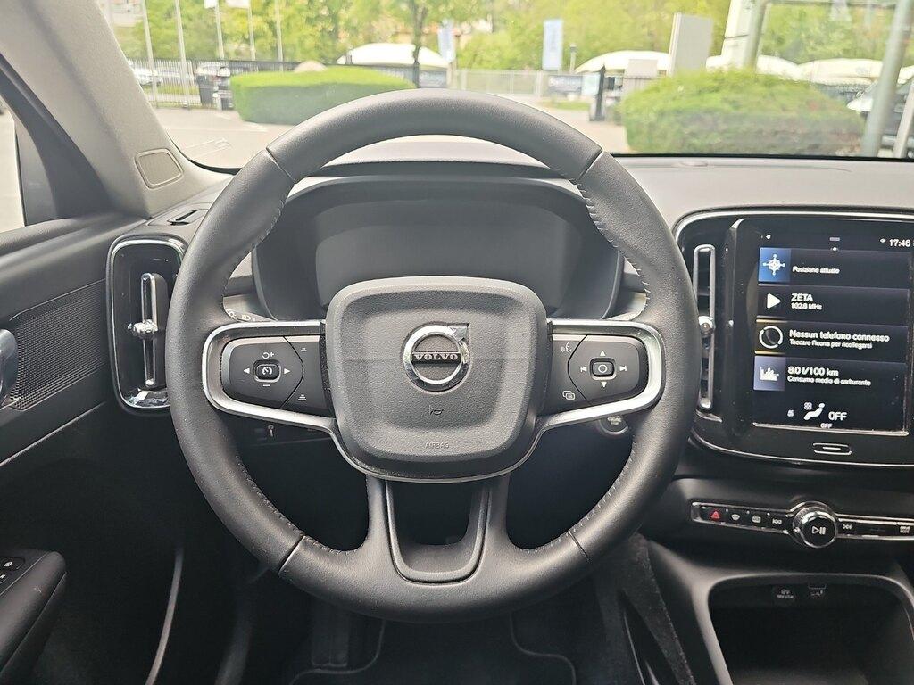 Volvo XC40 2.0 D4 Momentum Pro awd geartronic my21