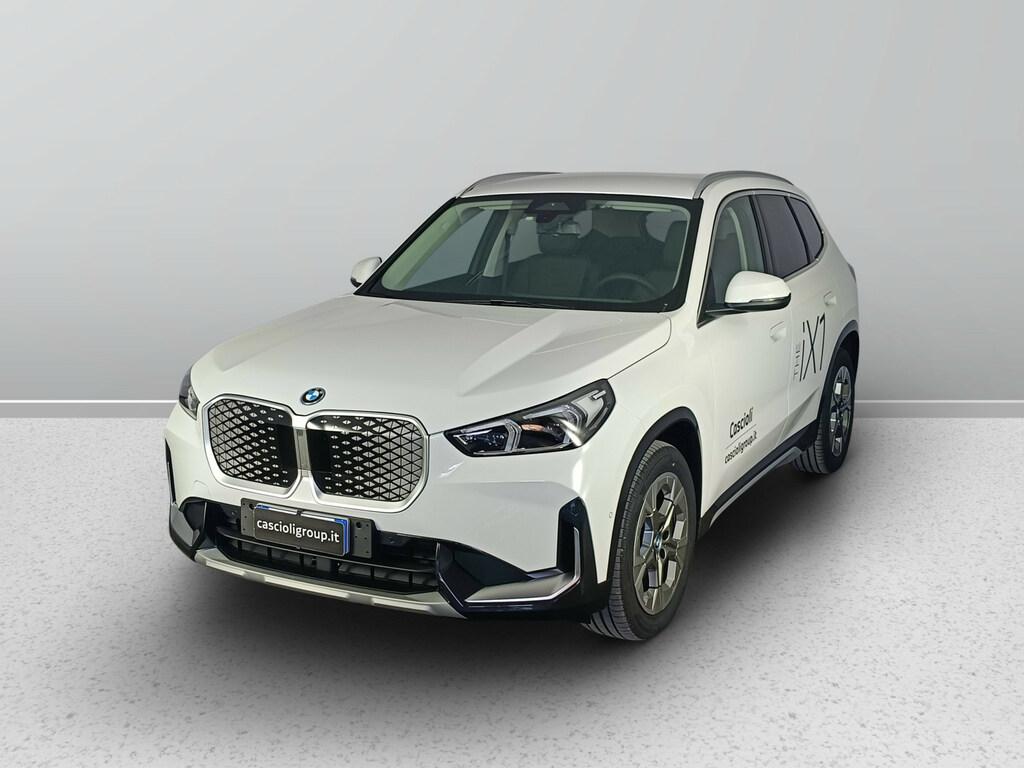 BMW iX1 edrive 20 X-Line