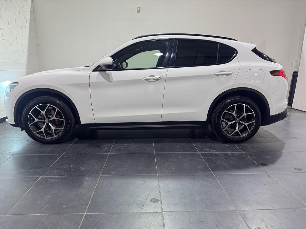 Alfa Romeo Stelvio 2.2 t Executive Q4 210cv auto