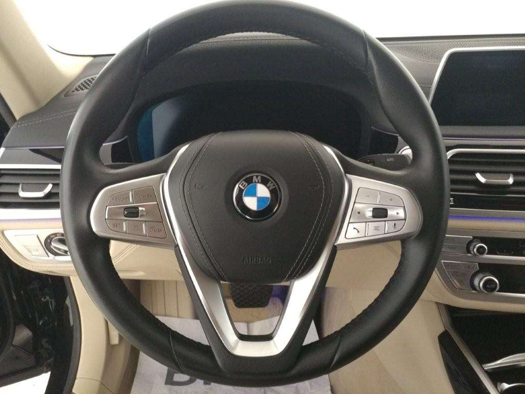 BMW Serie 7 740d mhev 48V xdrive auto