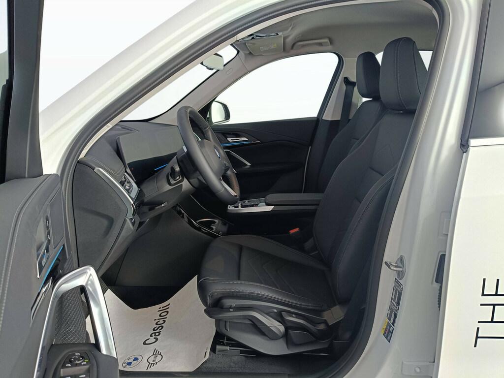 BMW iX1 edrive 20 X-Line