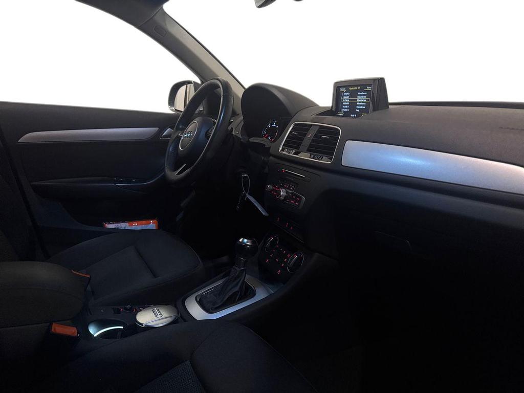 Audi Q3 2.0 tdi Business 120cv s-tronic