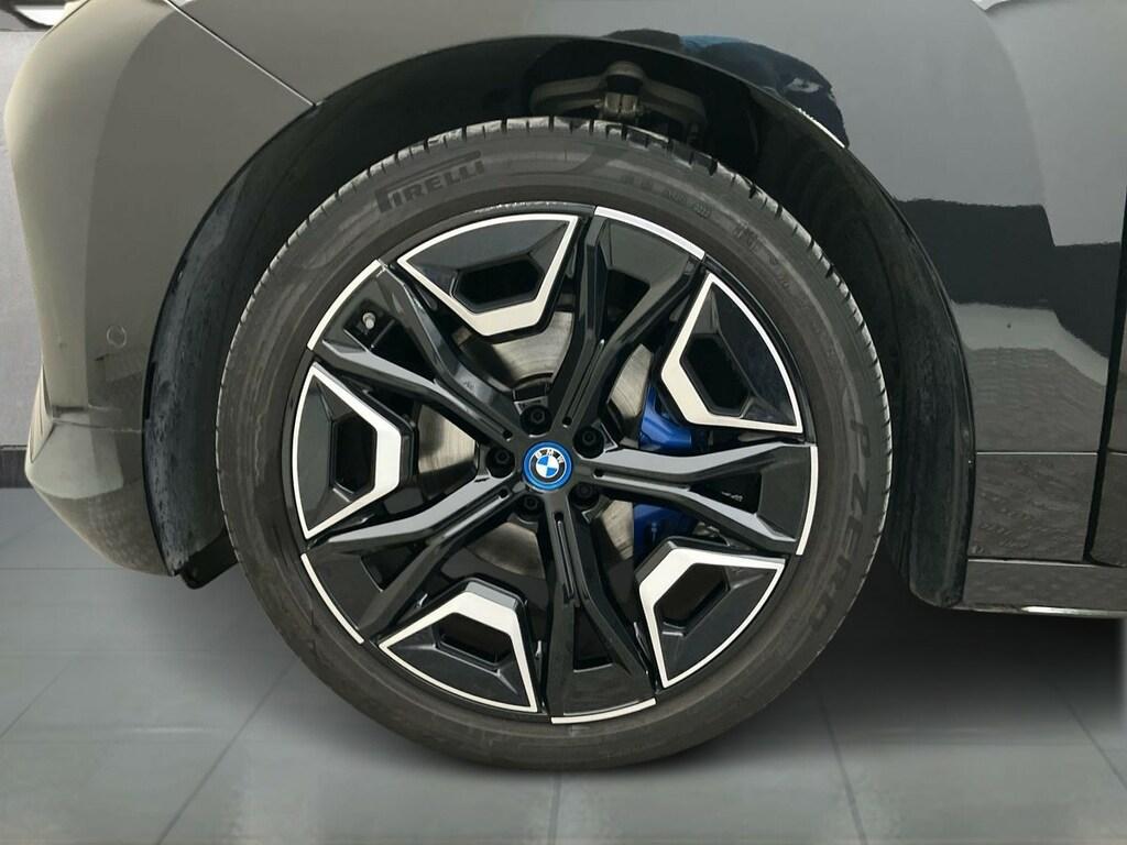 BMW iX xdrive40 pacchetto sportivo