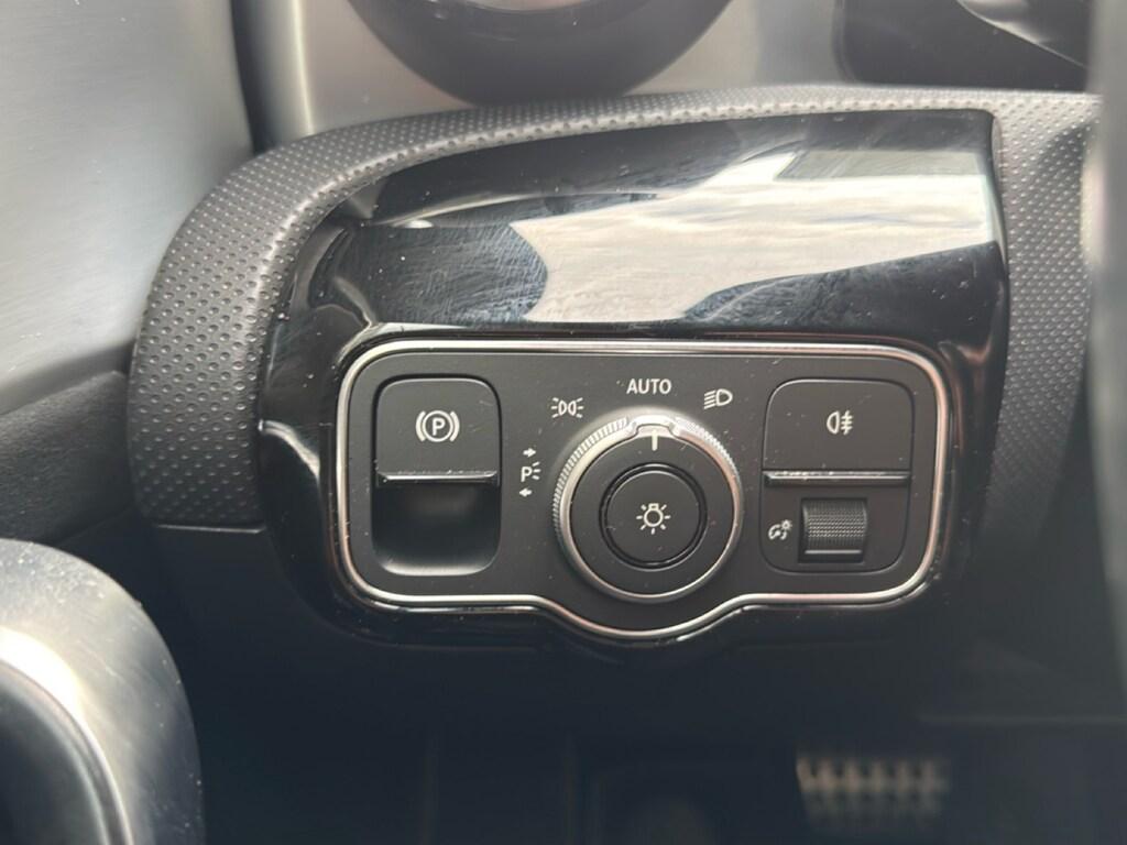 Mercedes CLA 180 Premium auto