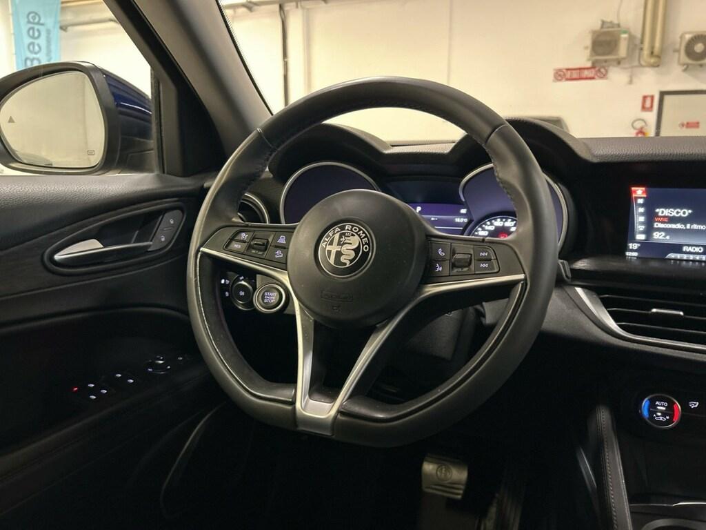Alfa Romeo Stelvio 2.2 t Business Q4 210cv auto my19