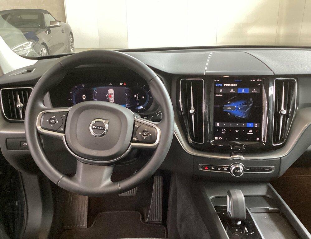 Volvo XC60 2.0 B4 Inscription awd auto