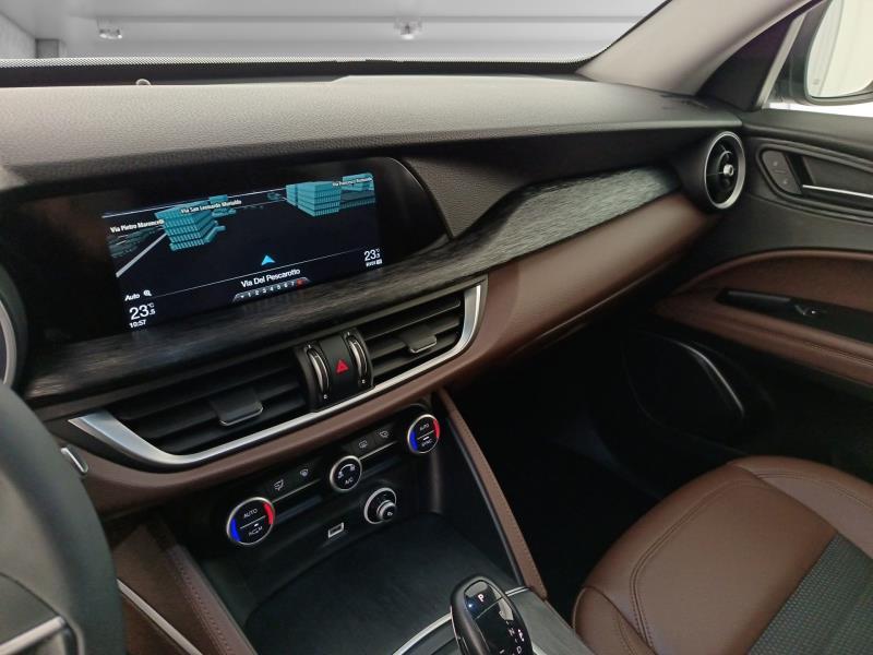 Alfa Romeo Stelvio 2.0 t Executive Q4 200cv auto my19
