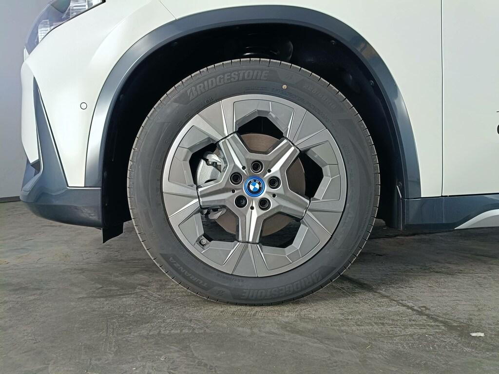 BMW iX1 edrive 20 X-Line