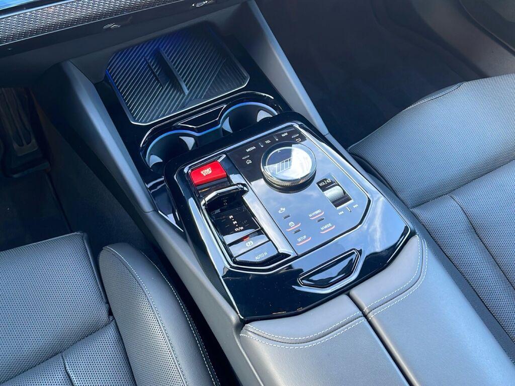 BMW M5 Touring 4.4 727cv auto