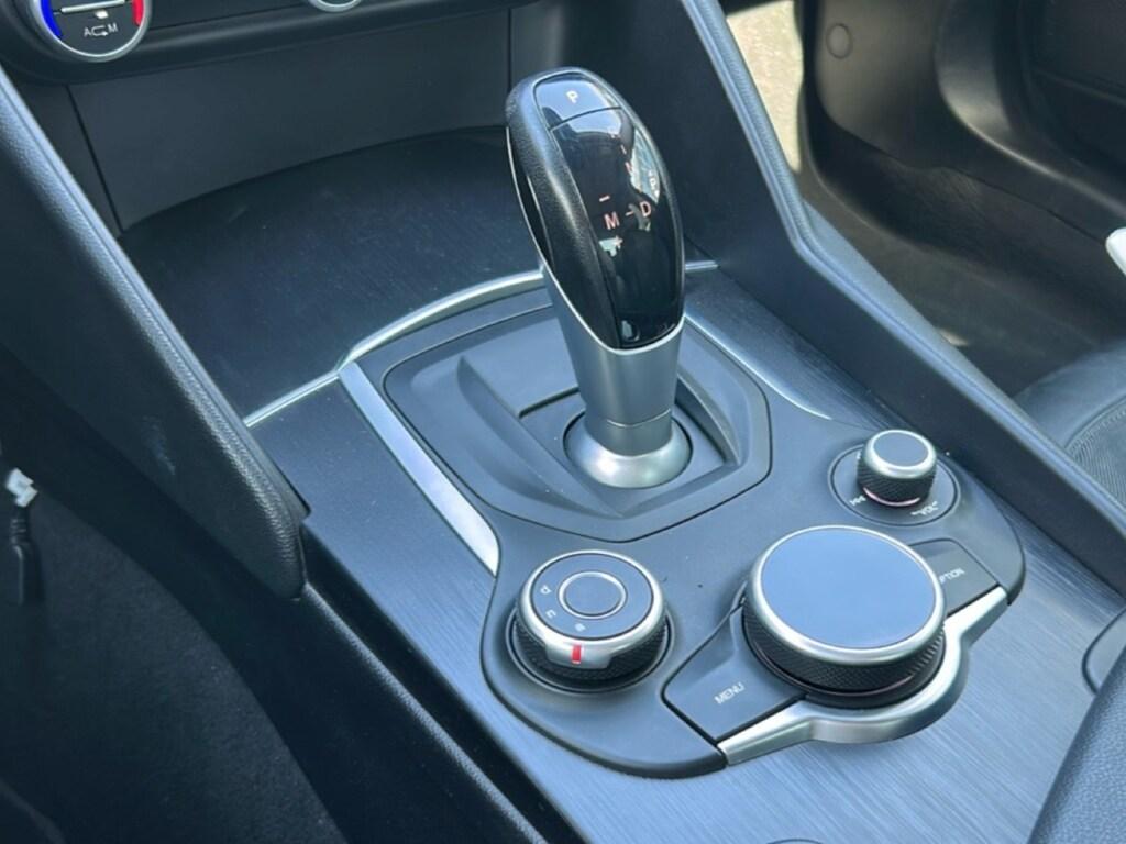 Alfa Romeo Giulia 2.2 t Super 150cv auto