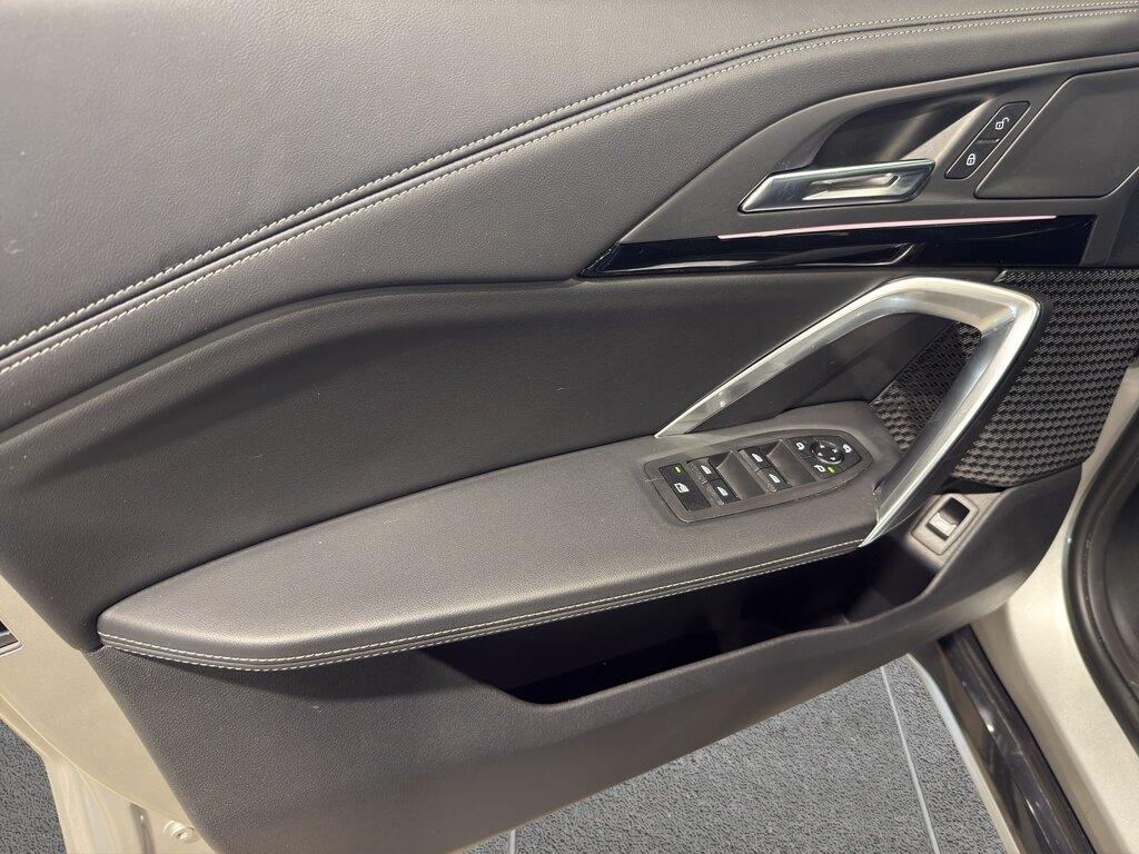 BMW iX1 edrive 20 X-Line