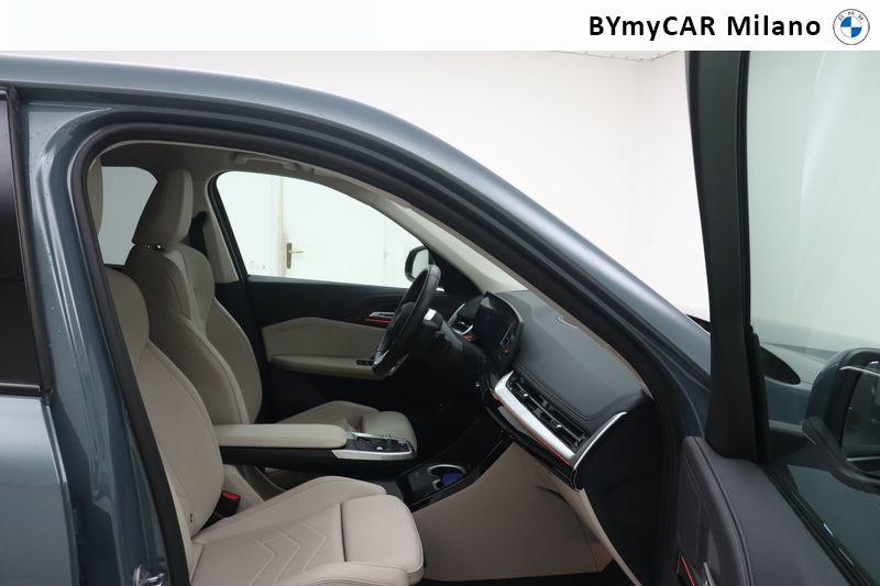BMW iX1 edrive 20 X-Line