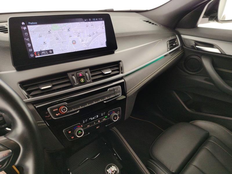 BMW X2 sdrive18d Goldplay Edition