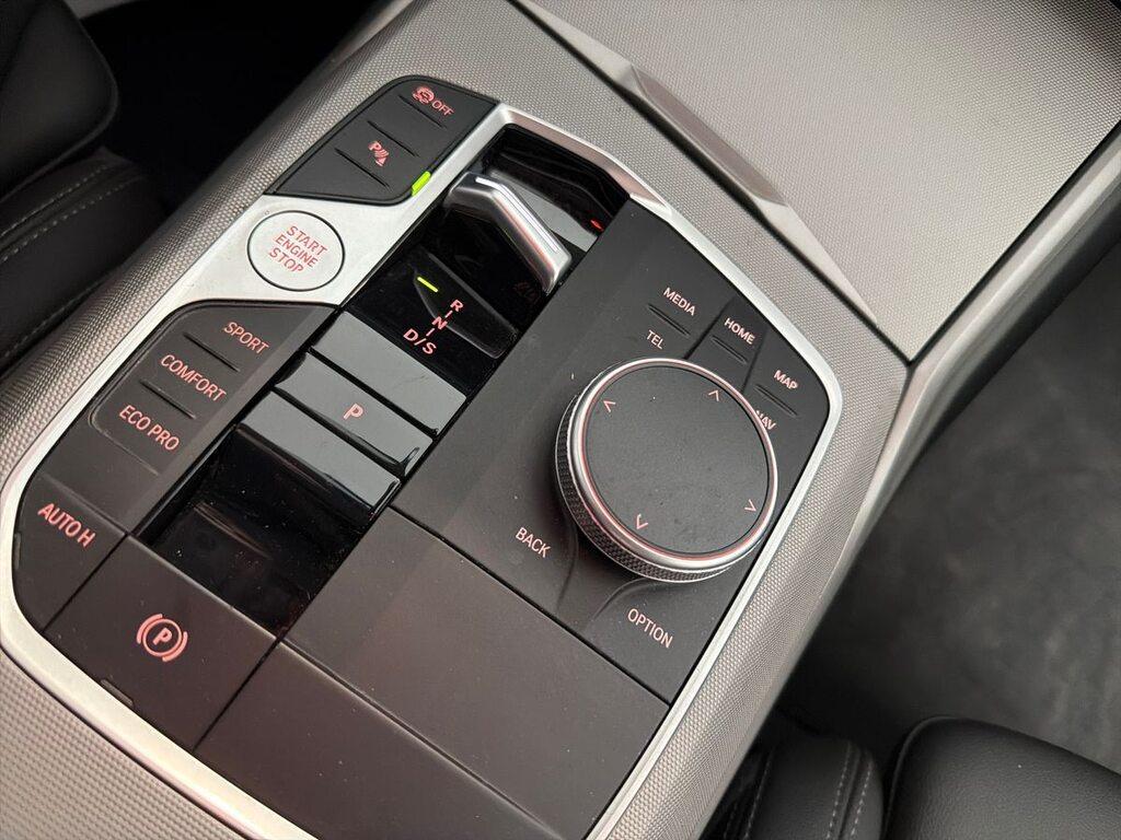 BMW Serie 3 318d Touring mhev 48V auto
