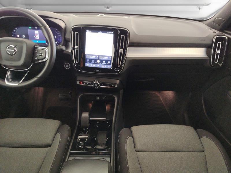 Volvo XC40 2.0 b3 Plus Dark auto