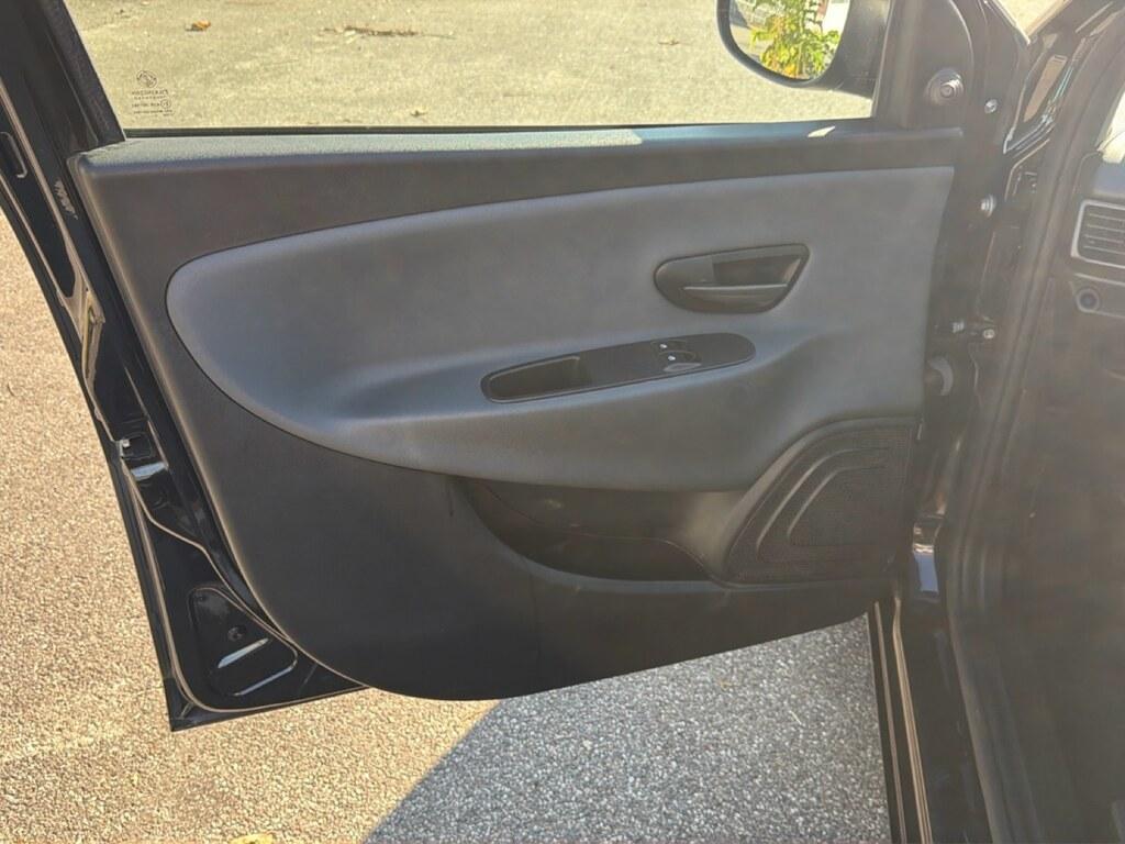 Lancia Ypsilon 1.2 Platinum 69cv