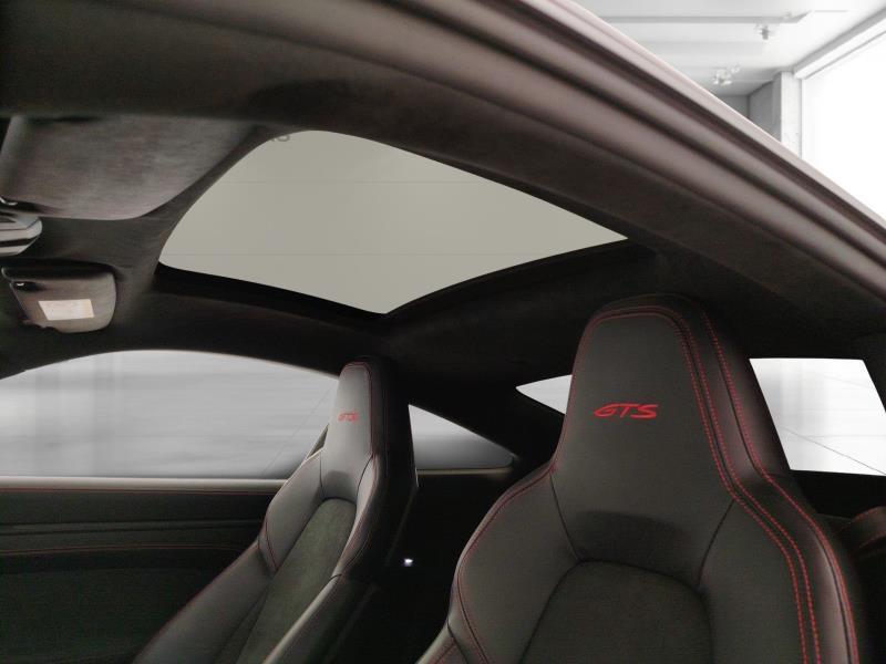 Porsche 911 Coupe 3.0 Carrera GTS auto