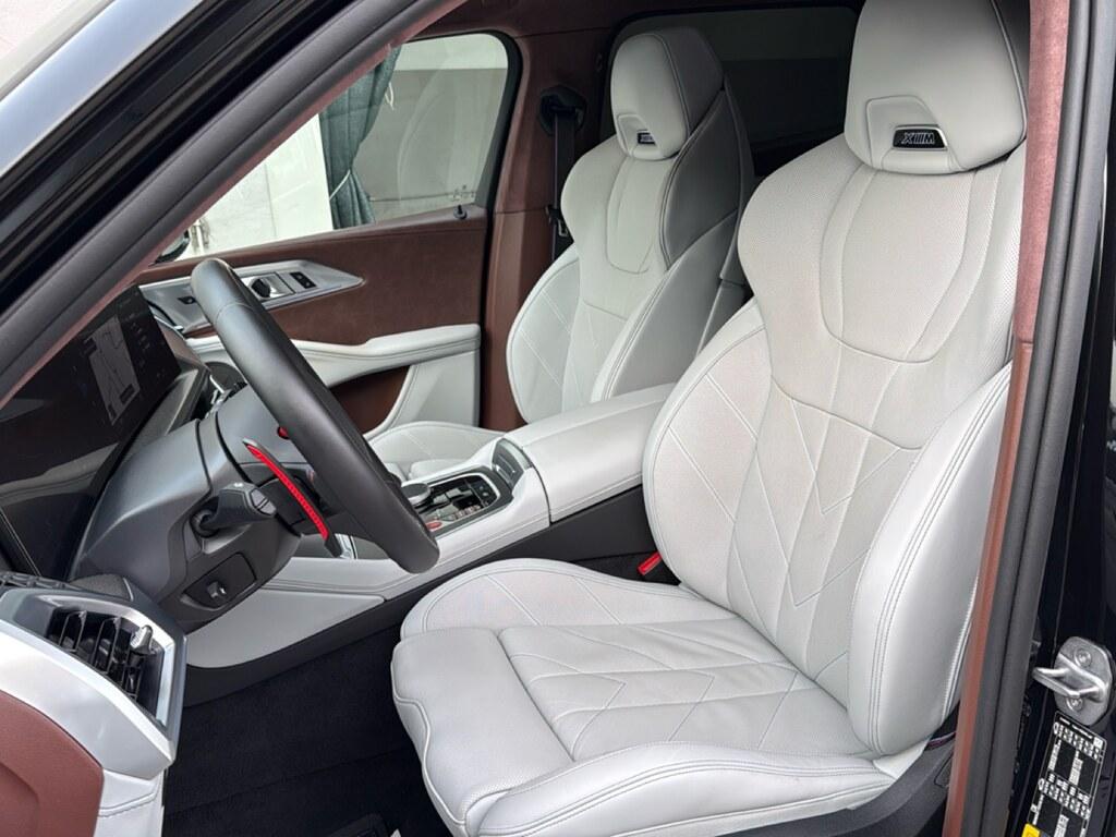 BMW XM 4.4 steptronic