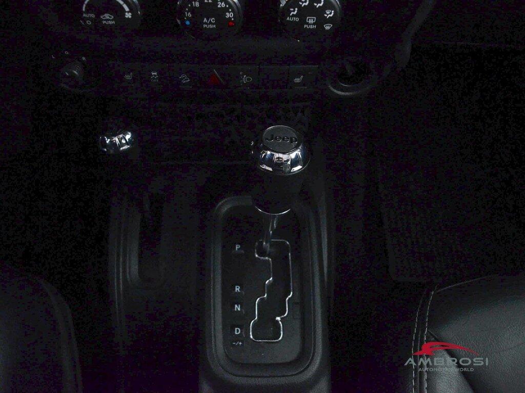 Jeep Wrangler Unlimited 2.8 crd Sahara auto E5+