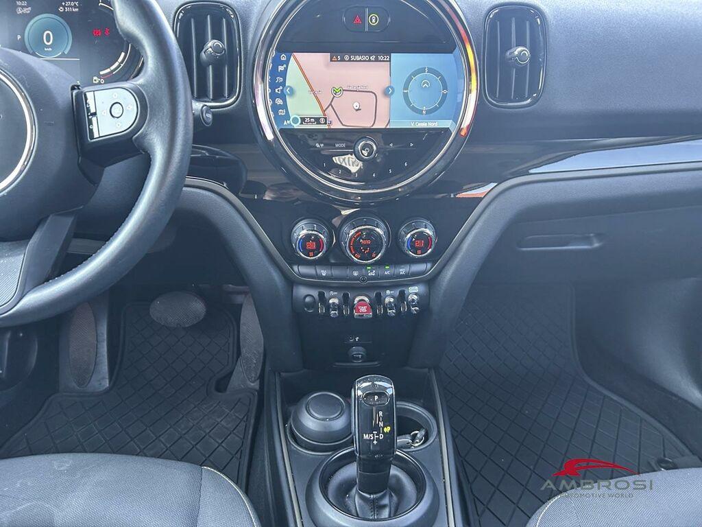 Mini One Countryman 1.5 TwinPower Turbo One Hype Steptronic