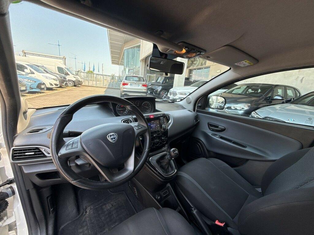 Lancia Ypsilon 1.2 Silver 69cv