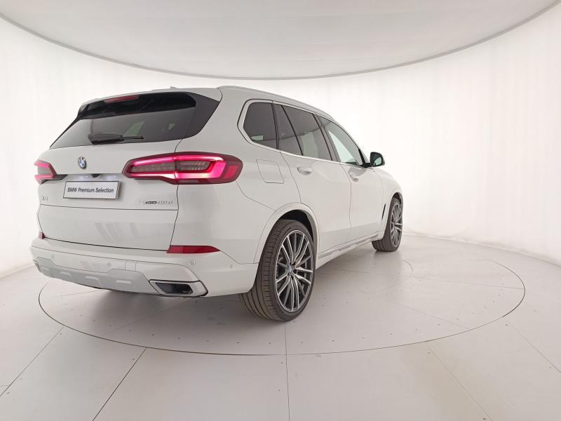 BMW X5 xdrive30d mhev 48V xLine auto