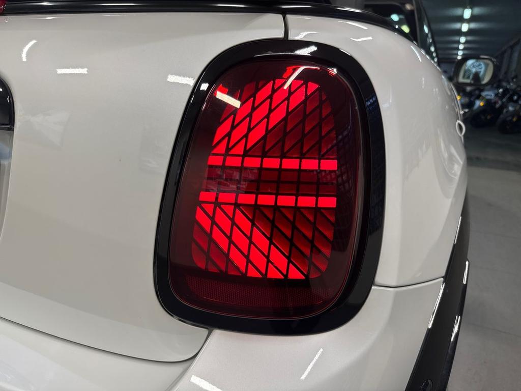 Mini Mini Cooper Cabrio 2.0 C JCW auto