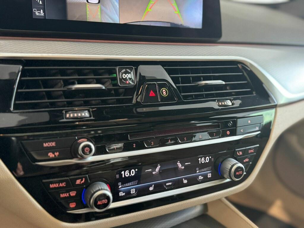 BMW Serie 5 530d Touring xdrive Luxury 265cv auto