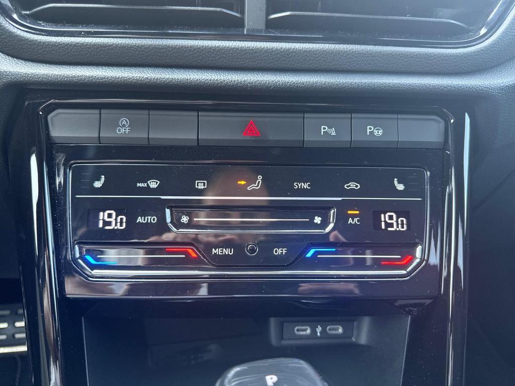 Volkswagen T-Roc 1.5 tsi act R-Line dsg