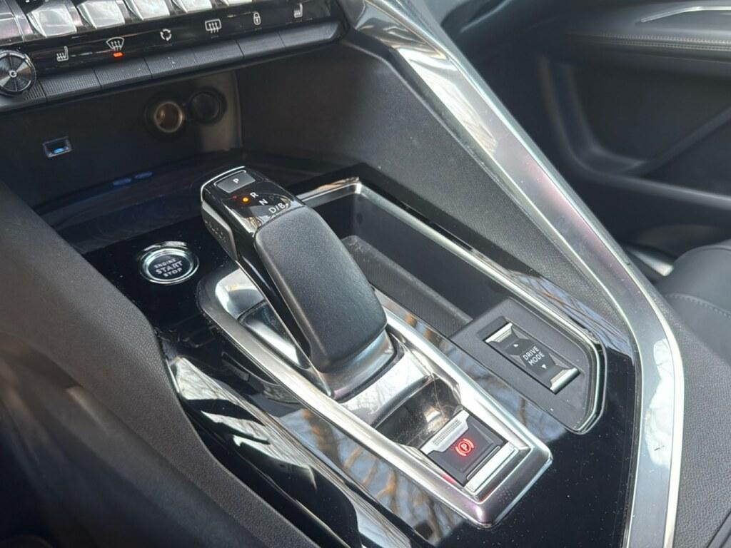 Peugeot 3008 1.6 hybrid GT Pack 225cv e-eat8