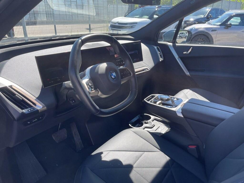 BMW iX xdrive40 pacchetto sportivo
