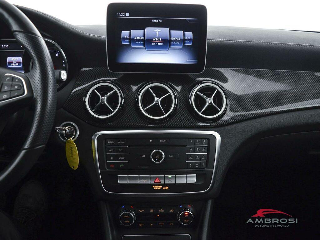 Mercedes GLA 200 Premium auto