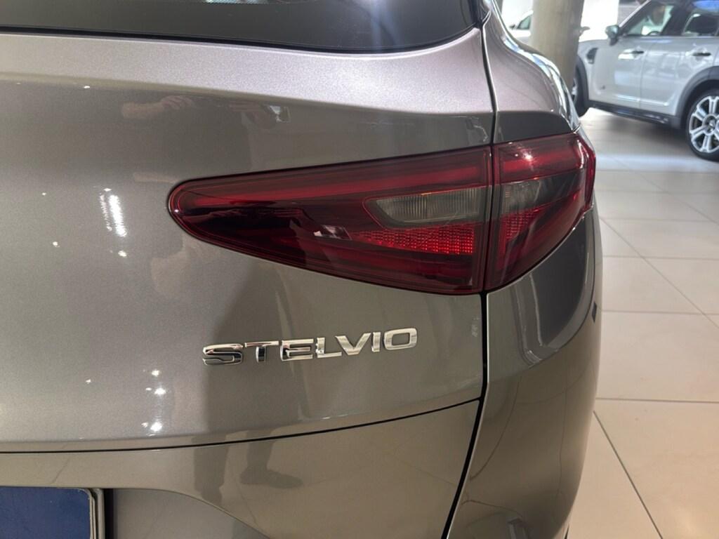 Alfa Romeo Stelvio 2.2 t Executive Q4 210cv auto