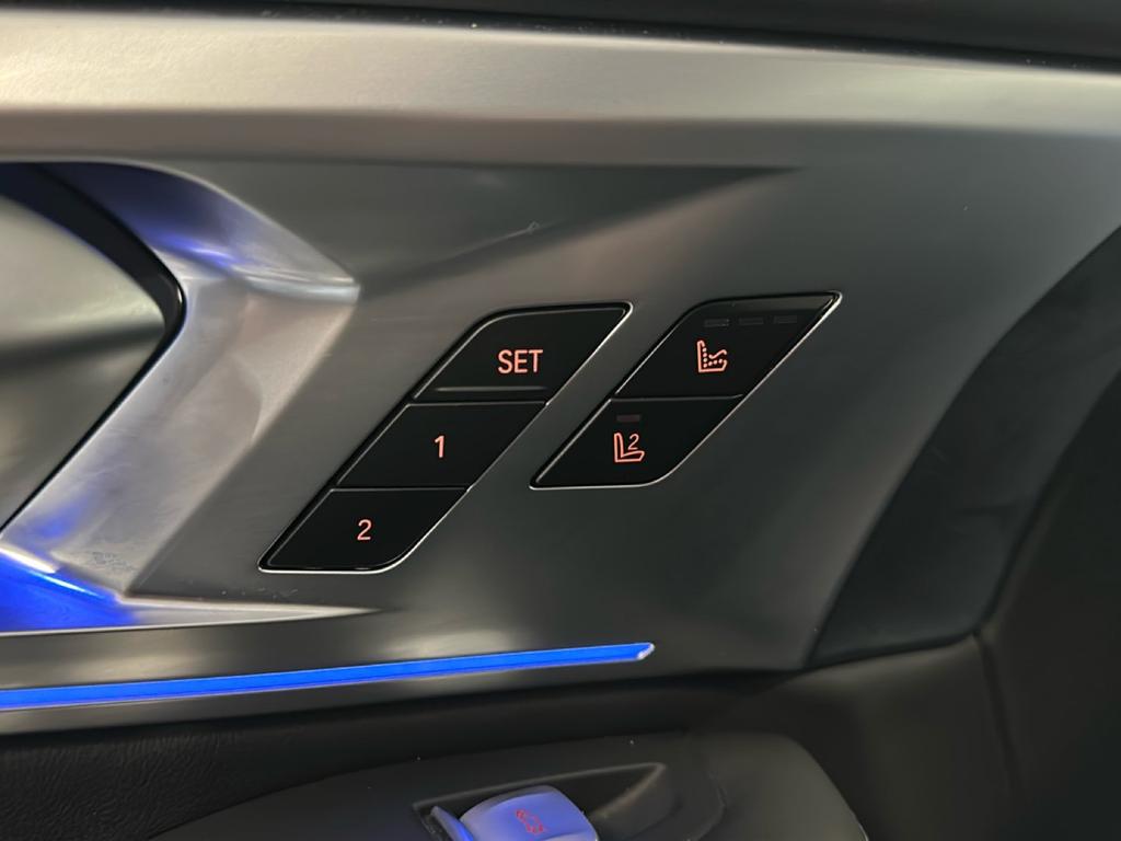 BMW XM 4.4 steptronic