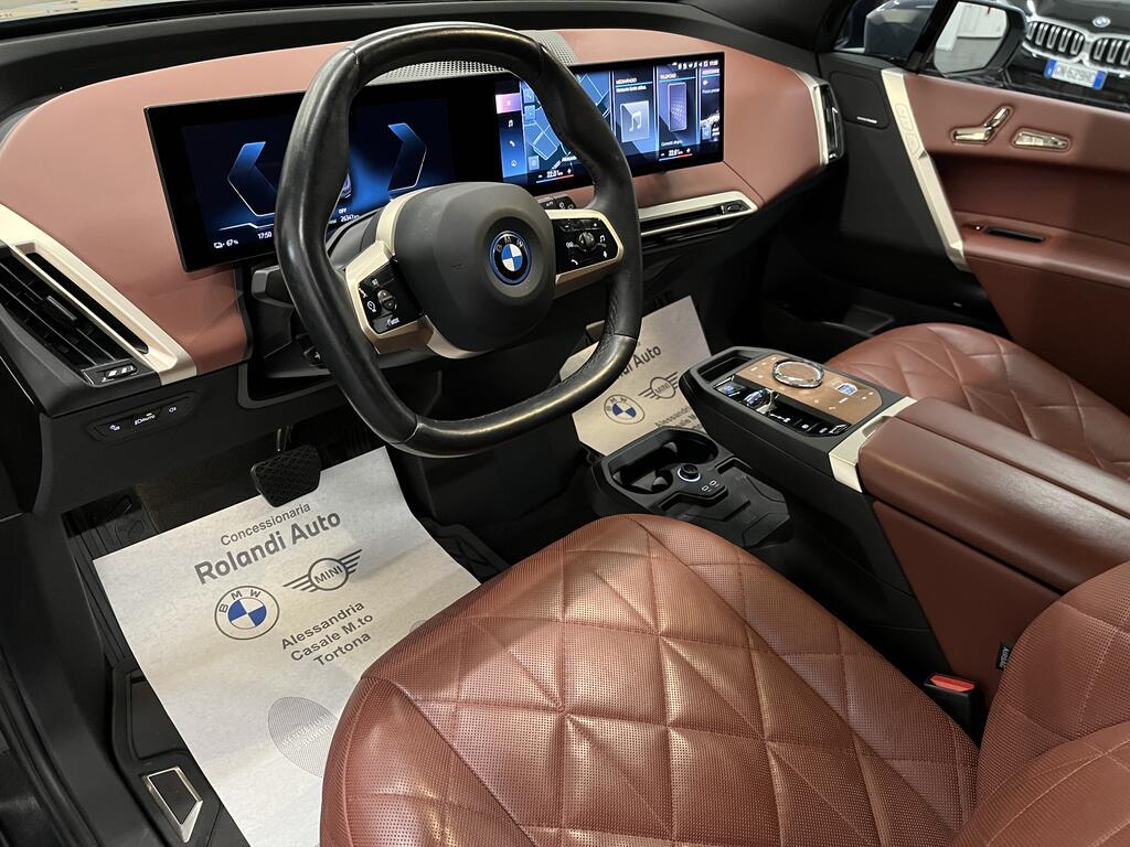 BMW iX xdrive50 pacchetto sportivo