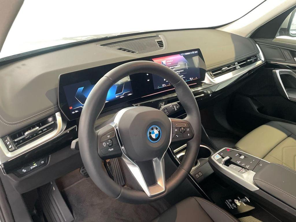 BMW iX1 edrive 20 X-Line