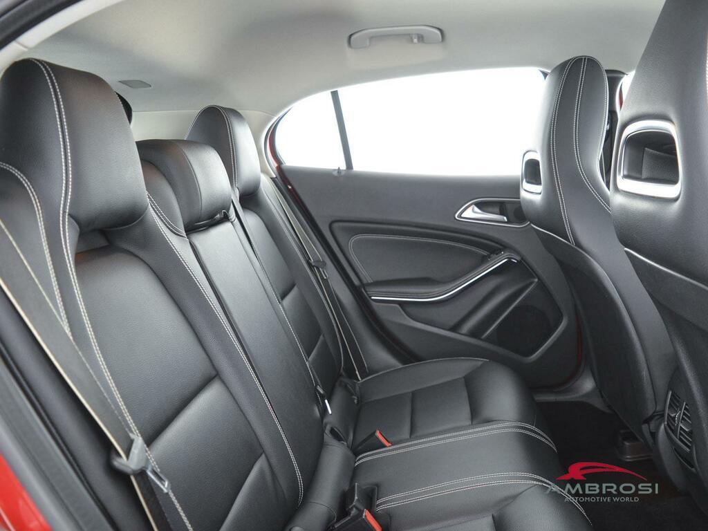 Mercedes GLA 200 Premium auto