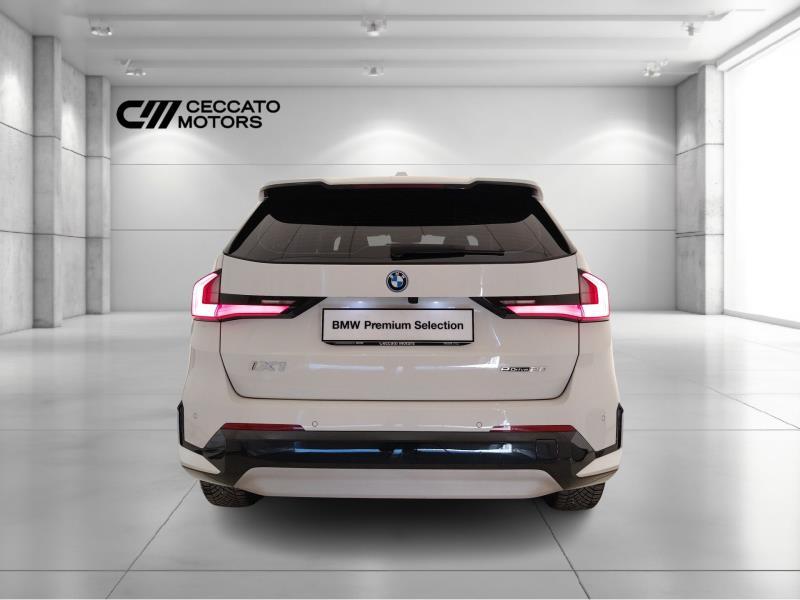BMW iX1 edrive 20 X-Line