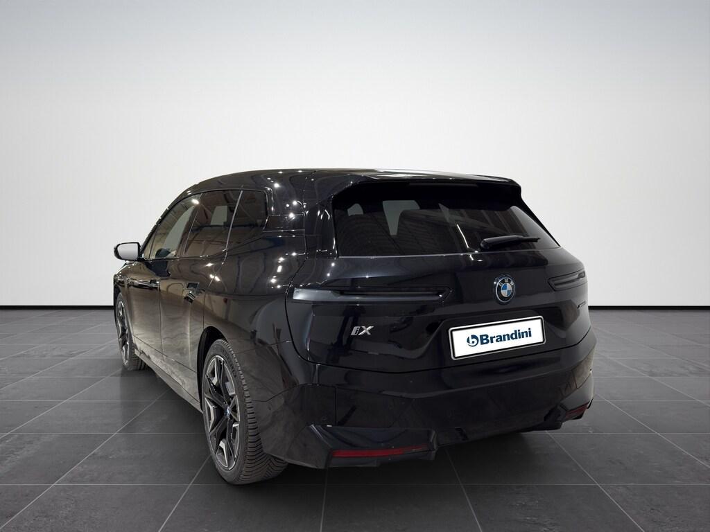 BMW iX xdrive50 pacchetto sportivo