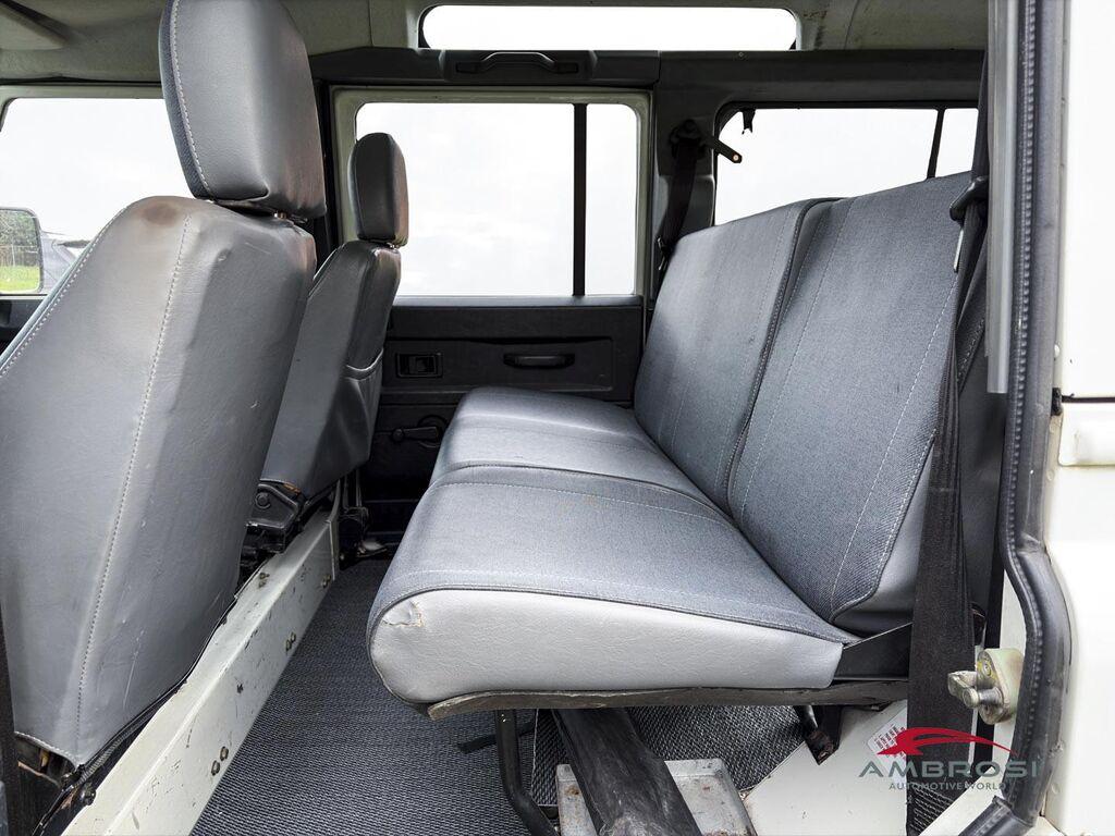 Land Rover Defender 110 2.5 td5 S SW