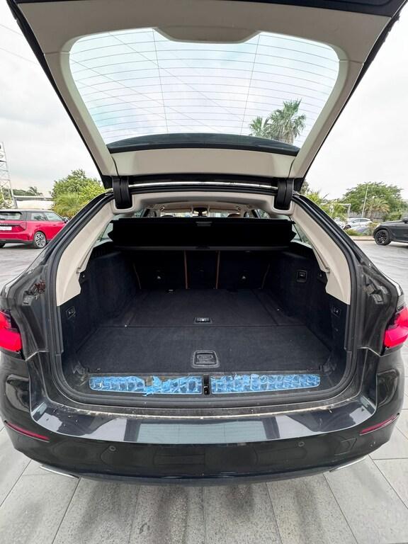 BMW Serie 5 520d Touring mhev 48V xdrive Business auto