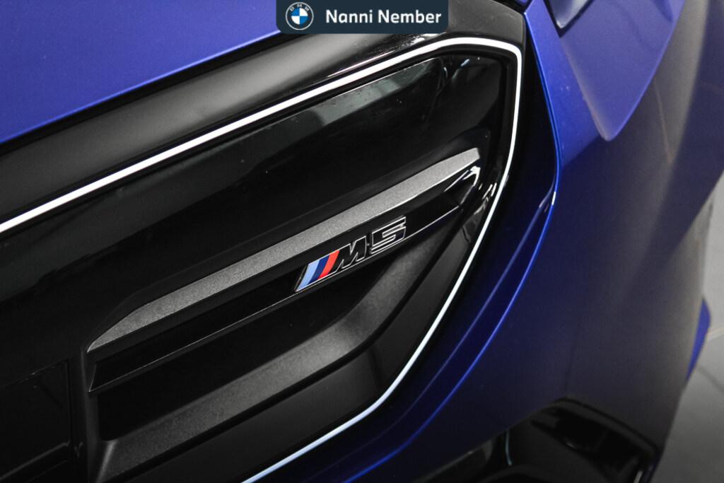 BMW M5 4.4 727cv auto