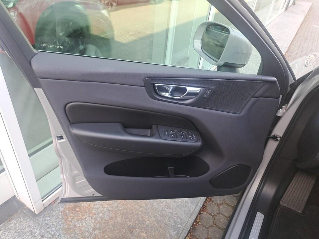 Volvo XC60 2.0 b4 Core auto