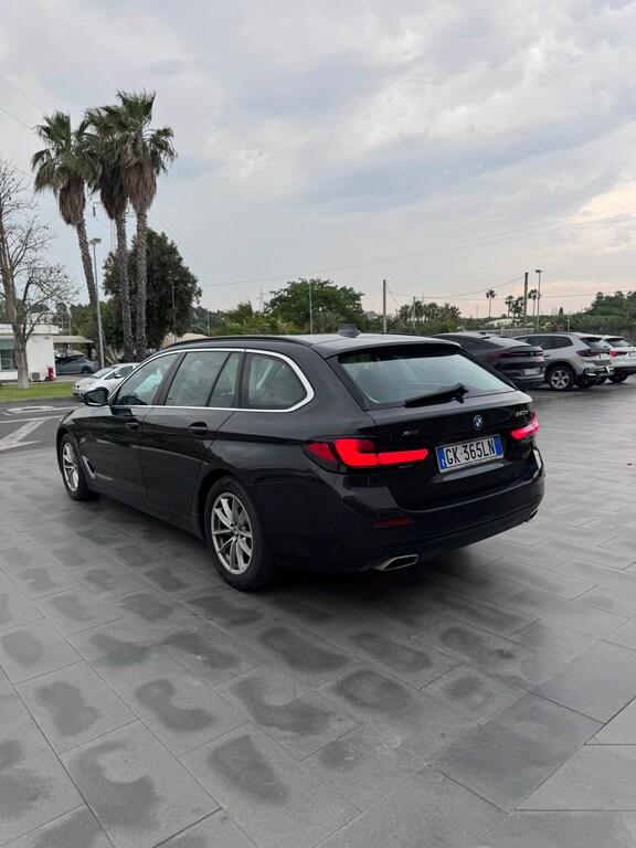 BMW Serie 5 520d Touring mhev 48V xdrive Business auto