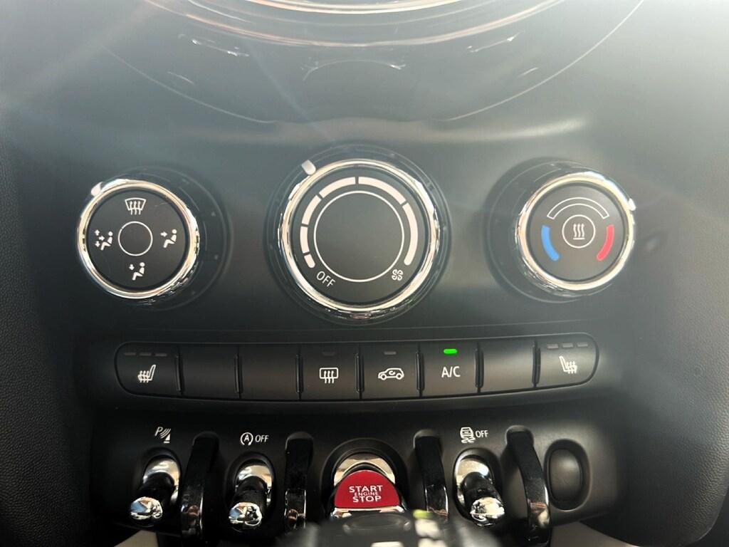 Mini Cooper D 1.5 D Cooper D Auto