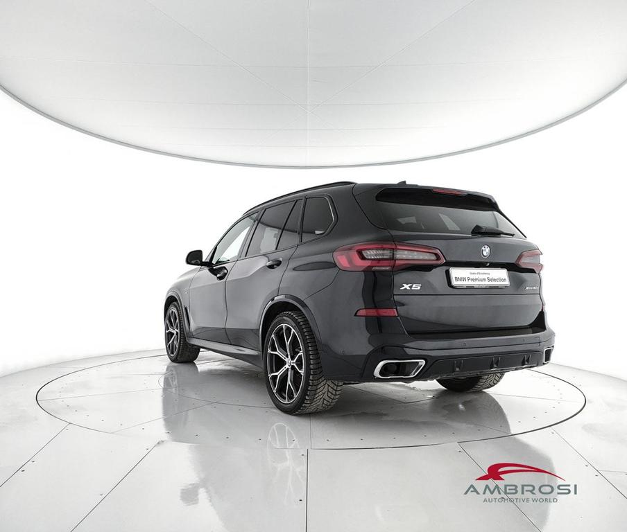 BMW X5 xdrive40d mhev 48V Msport auto