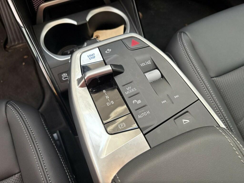 BMW iX1 edrive 20 X-Line