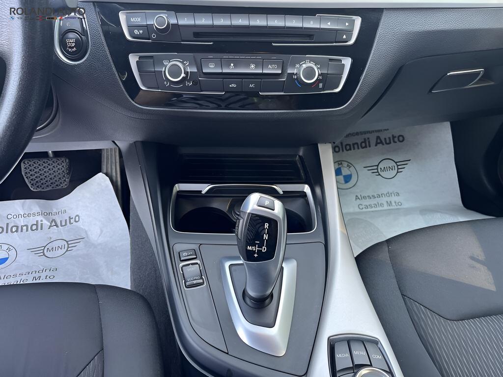 BMW Serie 1 116d Advantage 5p auto